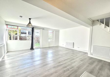 3 bedroom terraced house to rent - Photo 2