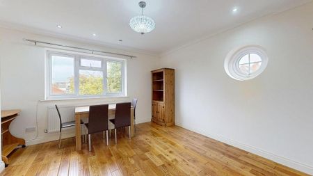 2 bedroom flat to rent - Photo 3