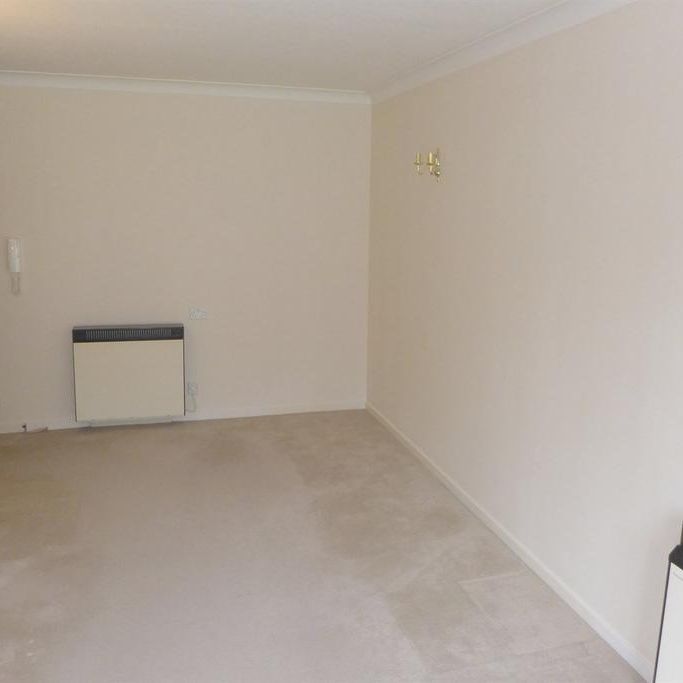 1 bedroom retirement property to rent - Photo 1