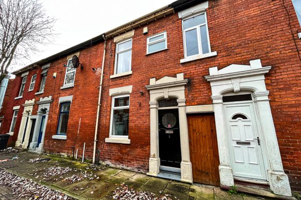 2-Bed Terraced House to Let on Jemmett Street, Preston - Photo 1