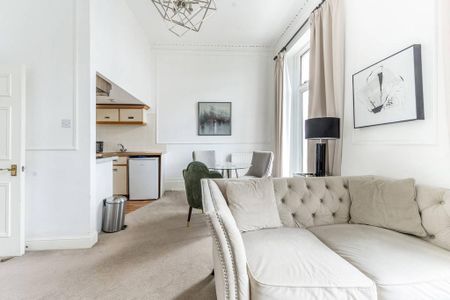 1 bedroom flat to rent - Photo 3