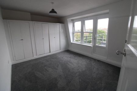 3 bedroom maisonette to rent - Photo 2