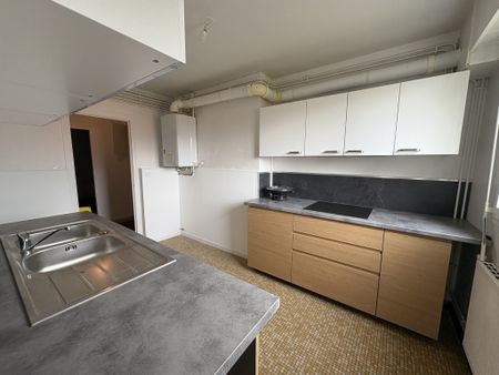 Appartement 5 pièce(s) 4 chambre(s) 102 m² - Photo 2