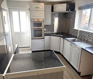 Coldhorn Crescent, Wisbech - Photo 3
