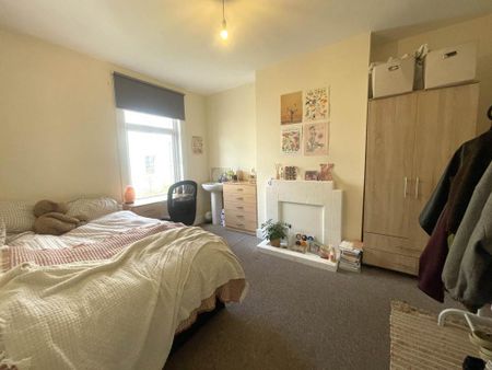 5 bedroom house to rent - Photo 2