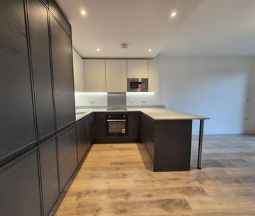 2 bedroom apartment to rent - Photo 5