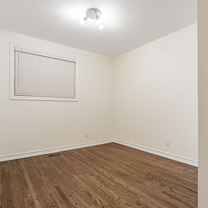 For Lease - 5 Rochelle Crescent, Toronto, Ontario - Photo 1