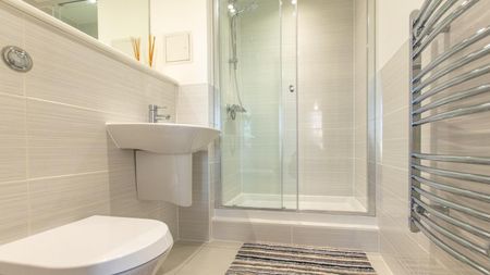 Davaar House, Ferry Court, Cardiff Bay, Cardiff, CF11 0LA - Photo 4