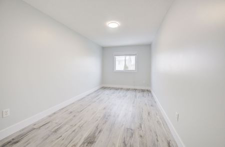 For Lease - 68 Foxglove Crescent, Waterloo, Ontario - Photo 4