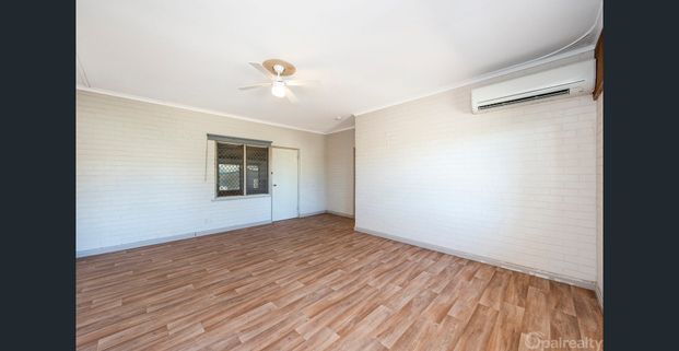 Prime coastal location - Photo 1