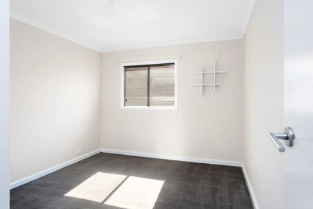 Located in a quiet pocket of South Kalgoorlie, this well-presented home offers space, comfort and practicality on a generous block. - Photo 4