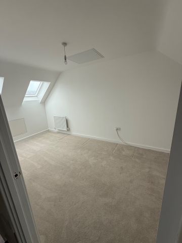 3 Bed Semi-Detached House, Hawes Way, S60 - Photo 3