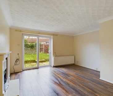 2 bedroom end of terrace house to rent - Photo 3