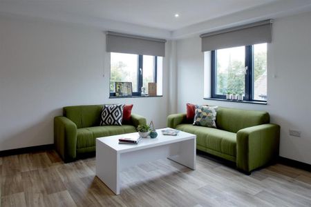 1 bedroom in a flat share to rent - Photo 5