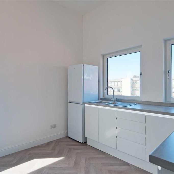 3 bedroom apartment to rent - Photo 1