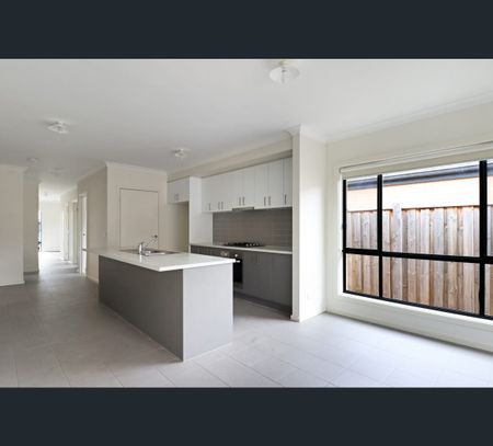 38 Wurrook Circuit, North Geelong, Vic 3215 - Photo 2