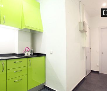 Piso de alquiler en El Raval - Photo 5