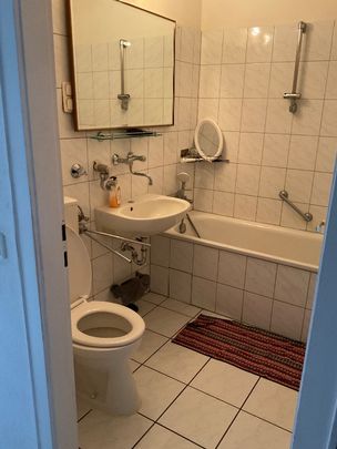 Ab April frei! 2-Zimmer-Wohnung mit Balkon in Monheim am Rhein - Photo 1