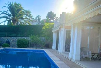 FOR RENT: SPACIOUS AND ELEGANT VILLA IN MORAIRA with 4 bedrooms for LONG TERM