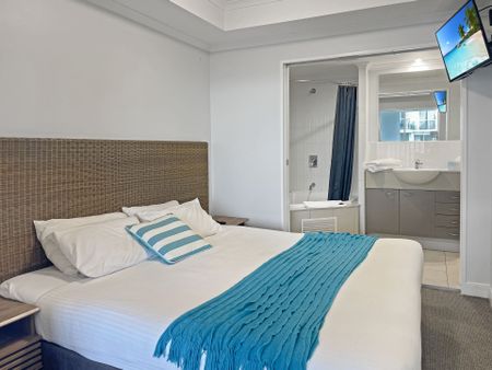 Resort style living with water views. - Photo 4