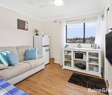 FULLY FURNISHED GRANNYFLAT WITH A VIEW!! - Photo 3