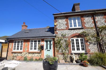3 bedroom semi-detached house to rent - Photo 5