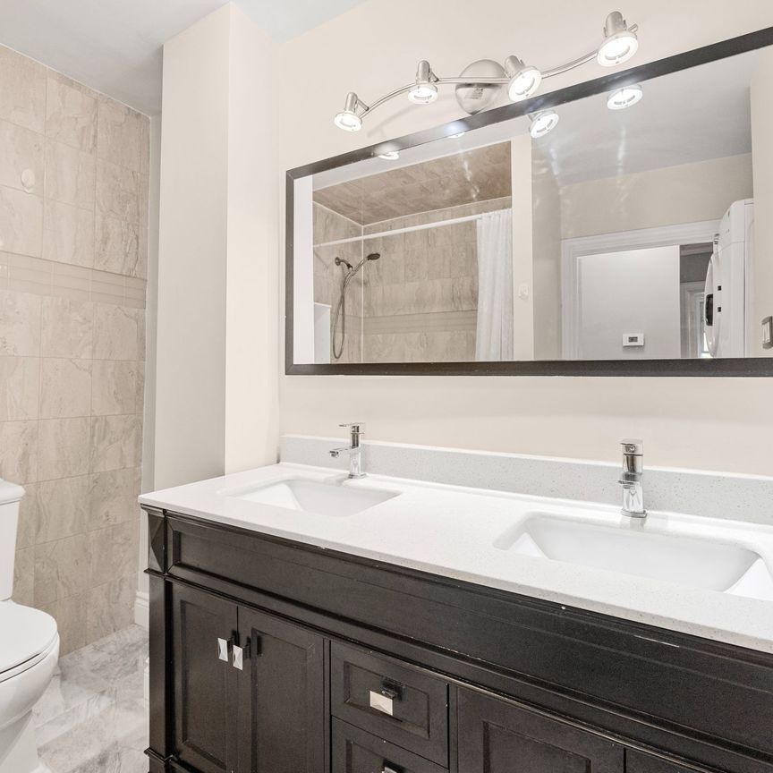 For Lease - 228 Penn Avenue Unit# Main, Newmarket, Ontario - Photo 1