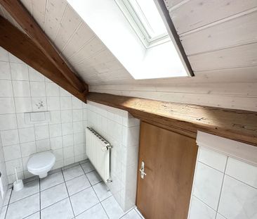 The charm of the attic – 3 months of net rent offered - Photo 4