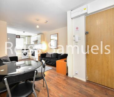 3 bedroom apartment to rent - Photo 2