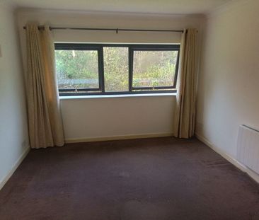 1 Bed Flat, Wessex Court, SO19 - Photo 5