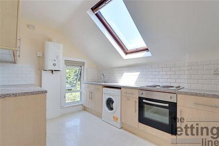 The Ridgeway, Enfield, Middlesex, EN2 8NX - Photo 3