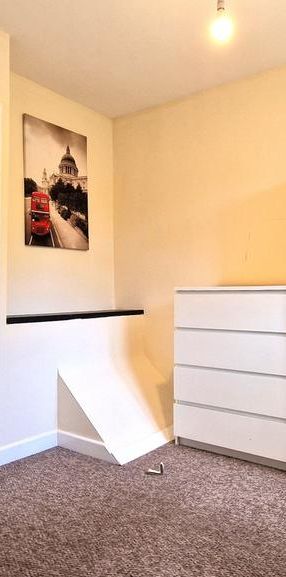 1 bedroom in a house share to rent - Photo 1