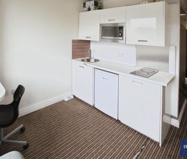 Studio to rent - Photo 6