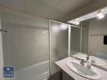 Location Appartement 2 pièces 38m² UZES 30700 - Photo 3