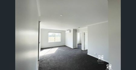 MODERN FAMILY HOME - Photo 5