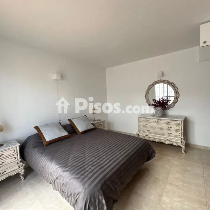 Chalet en alquiler en Calle Madreselva - Photo 1