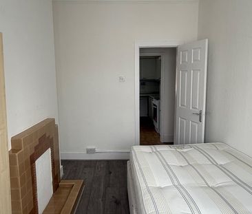2 Bed Flat, Meads Road, N22 - Photo 4