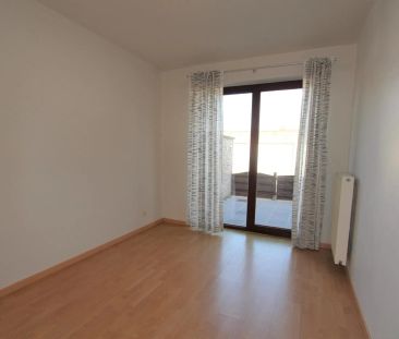 MOOI GELIJKVLOERS APPARTEMENT MET GROOT TERRAS + GARAGE - Photo 5