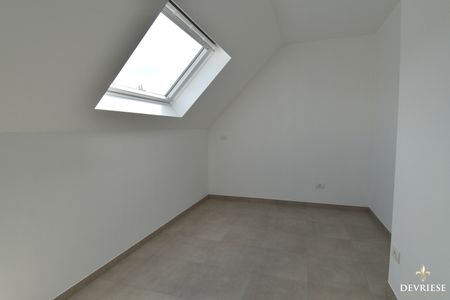 Nieuwbouwwoning te huur in Gullegem op een rustige en kindvriendelijke locatie - Photo 4