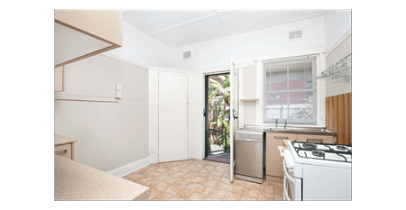 Harbour Views & Art Deco Charm in Lavender Bay - Photo 3