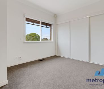 1/16 Celia Street, BENTLEIGH EAST, VIC - Photo 3