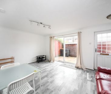 6 bedroom house to rent Elm Park Close, Houghton Regis, Dunstable, LU5 - Photo 1