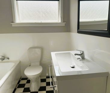 Easy Living - Photo 4