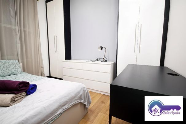 3 Bedroom Flat To Rent - Photo 1