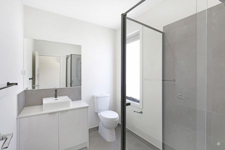 8 Bias Way, Hoppers Crossing VIC 3029 - Townhouse For Rent | Domain - Photo 5