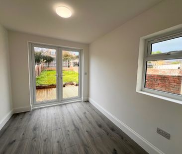 Williams Avenue, Weymouth - Photo 1