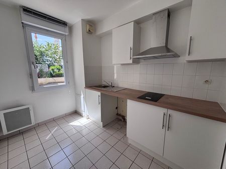 Location Appartement 2 pièces 48m² ORLEANS 45000 - Photo 3