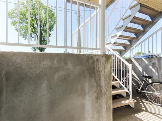 776 Rue Valois - Photo 1
