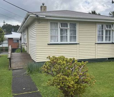 Charming Character Home in Te Kamo - Photo 2