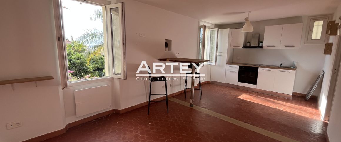 T2 CARQUEIRANNE - Photo 1